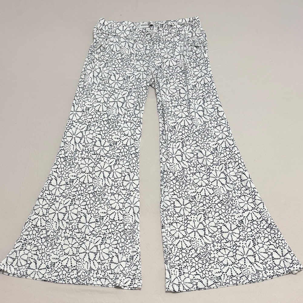 Veronica M Monochrome Floral Wide Leg Jeans